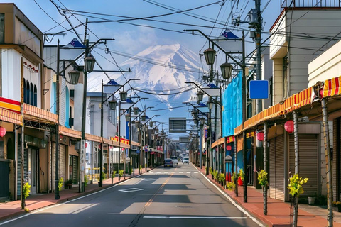 Tokyo: Fuji Fuji-berget, Arakura Sengen Park, Oshino Hakkai BussturFrån Shinjuku till Fuji-berget kl. 8:30