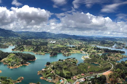 Guatapé: Day trip with Transport, Food & Boat From Medellín: Customizable Guatapé Tour w/El Peñol & Lunch