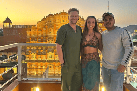 From Delhi: 2 Days Jaipur Sightseeing Tour By Car