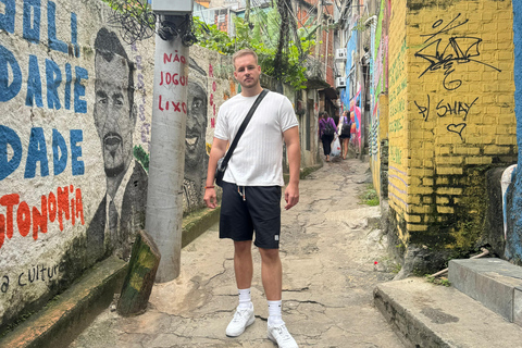 Rio: Uppslukande tur genom gränderna i Rocinha-favelanRio: Uppslukande rundtur genom gränderna i Rocinha-favelan