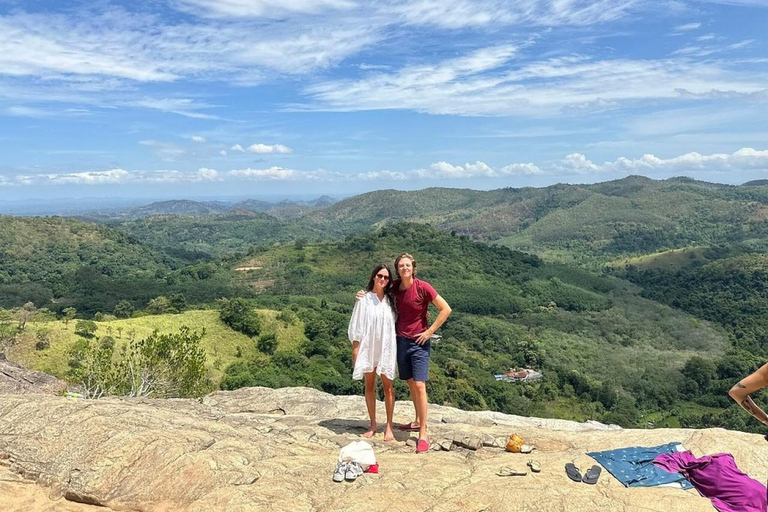Colombo: Ella 2-Day Tour with Waterfalls & Tea Estate Tour Start in Colombo, Negombo, Kalutara , Bentota Area