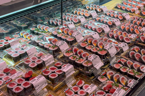Kanazawa: Private Omicho Market Tour Like a Local