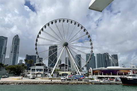 Miami : Visite privée de la ville en véhicule climatiséMiami City Explorer Tour : Découvrez le cœur de la ville magique