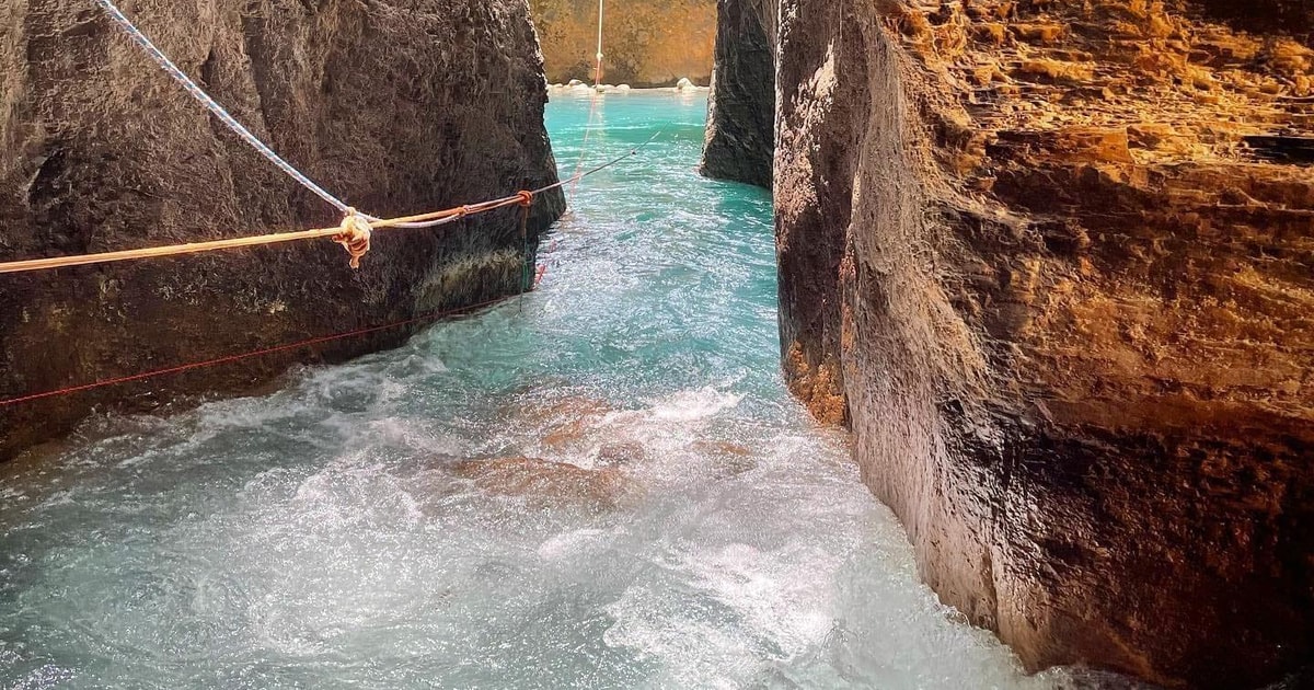 Liberia: La Leona Waterfall Hiking Tour | GetYourGuide