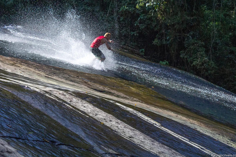 Aventure en Jeep à Paraty : sentier écologique, distillerie et baignade dans la rivièreAventure en Jeep à Paraty : parcours écologique, distillerie et baignade dans la rivièr