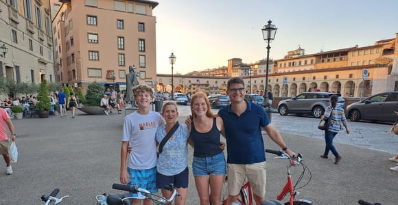 Florence: Bicycle or eBike Rental with 2- or 4-Hour Options