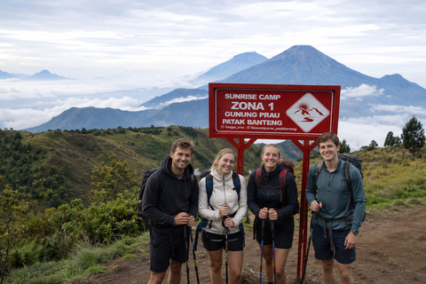 Yogyakarta: Mount Prau Golden Sunrise Hike and Summit Coffee All-Inclusive Mount Prau Sunrise Experience