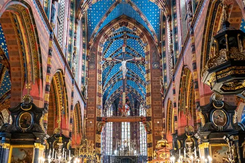 Old Town short walk with St. Mary's Basilica visit