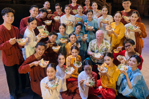 Da Nang: Heritage Show & Mi Quang Show with Noodle Tasting From Hoi An: Heritage Show & Hotel Transfer