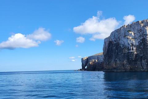 Malta: Private Boat Trip to Comino, Blue Lagoon & Gozo 4 Hours - Private Boat Trip