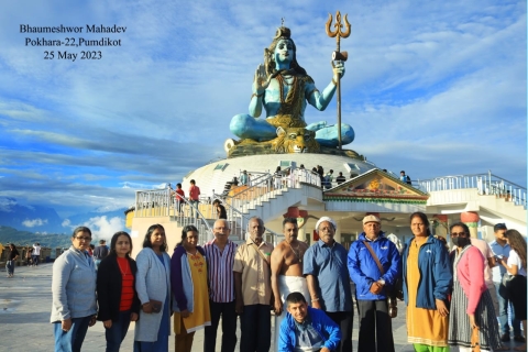 Peace Pagoda en Lord Shiva Statue Day Wandeling vanuit Pokhara