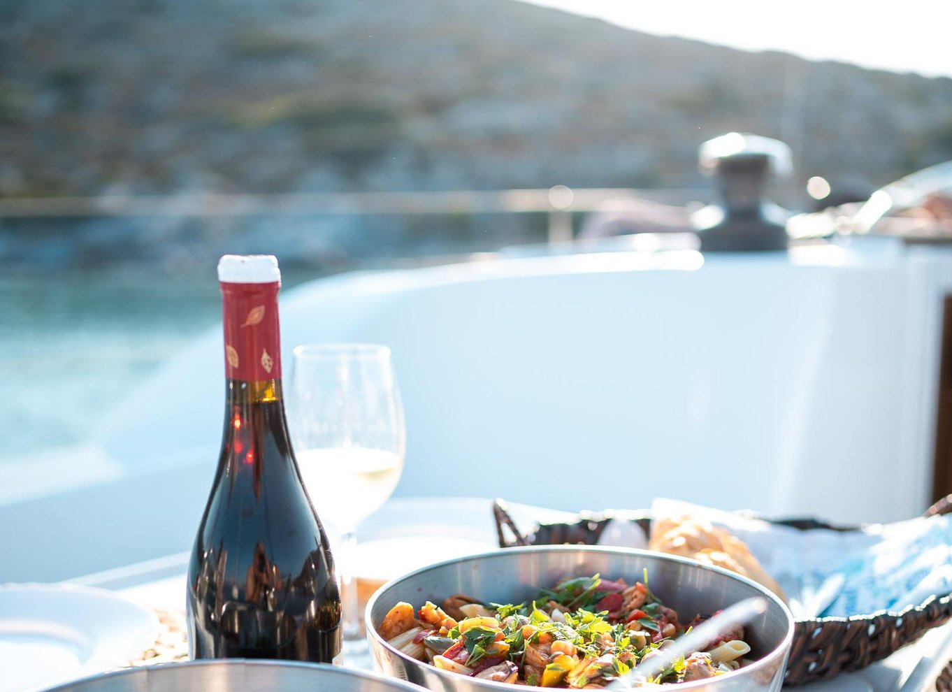 Heraklion: Dia Island Sunset Boat Tour med middag