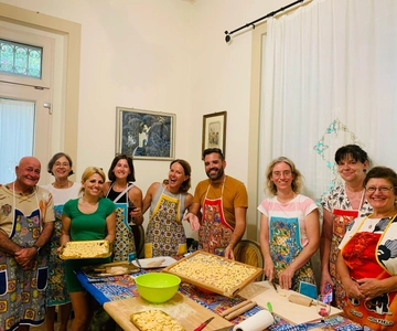 Milazzo: Clase de elaboración de pasta siciliana con cena