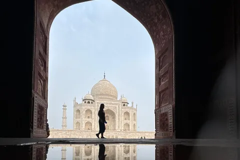 Taj Mahal: Express Entry Ticket for sunrise tour with guide