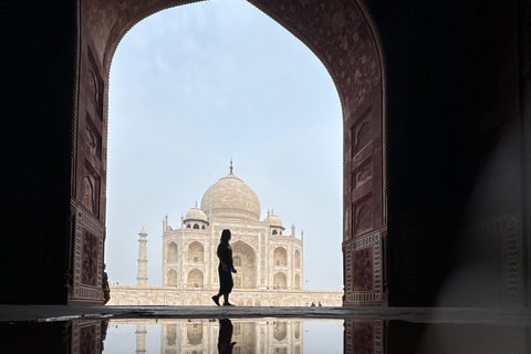 Taj Mahal: Ticket de entrada exprés para la visita al amanecer con guía