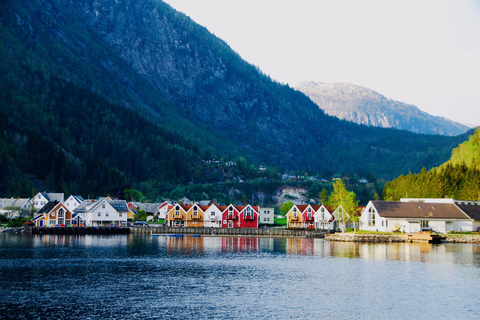 Bergen: Mostraumen Fjord Cruise with Live GuideBergen: Mostraumen Fjordcruise with Live Guide