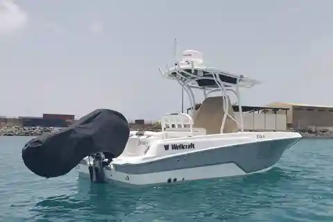 Boavista: tour particular de barco de luxo com Onbarco