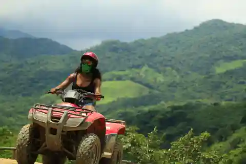 Puerto Vallarta : Quad sur la rivière Canopée, chute d'eau, visite de la Tequila