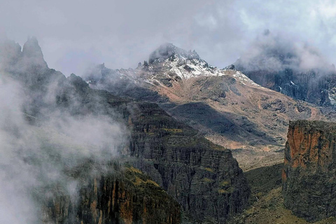 Lake Michaelson Hike and Mount Kenya Trekking Tour