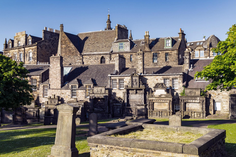 Greyfriars Kirkyard and Edinburgh Castle Private Guided Tour 5-hour: Greyfriars Kirkyard, Edinburgh Castle & Transport