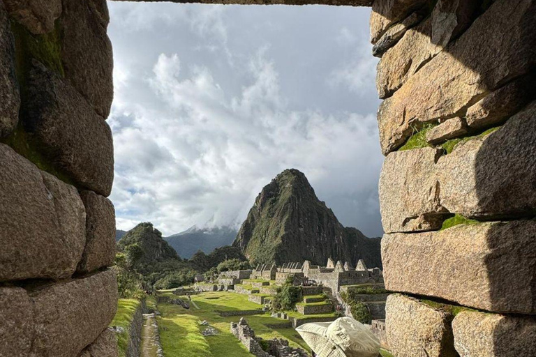 From Cusco: Cusco Machu Picchu Luxury Tour