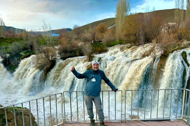 4-Day Lake Van, Kars, Ani, Doğubeyazıt and Mount Ararad Tour All-included option (pick up/drop off Istanbul hotels