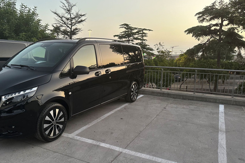 Positano: Envägs privat transfer till Neapel