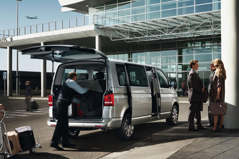 Lisbon: Private Transfer to/from Lisbon Airport Private Transfer: Lisbon Airport to City Center One-Way