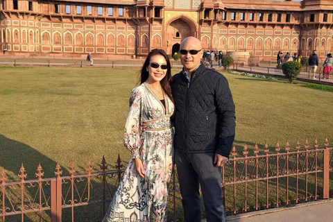 From Delhi: Taj Mahal & Agra Day Trip by Gatimaan Express 2nd Class Train with Car and Guide