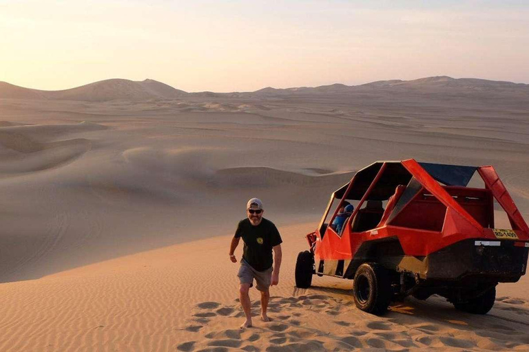 Huacachina: Sandboarding and 4x4 Adventure