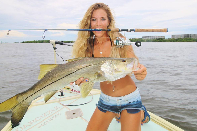 Classificado em 1.º lugar - Charter de pesca costeira em águas calmas com duração de 4 horasClassificado como nº 1 - 4 horas de pesca costeira em águas calmas