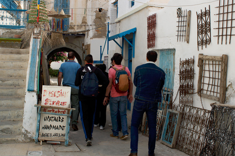 Tour a pie por el Zoco HoumtTour a pie del Zoco Houmt+ Traslado+ Comida o Cena