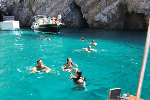 Capri: Small Group Grottoes Cruise Tour with Swim and Limoncello Capri: Small-Group Grottoes Boat Tour with Swim and Limoncello
