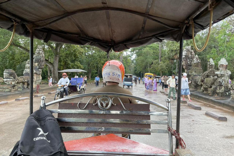 Siem Reap : Private Tuk-Tuk Tour of the Magnificent Temples.