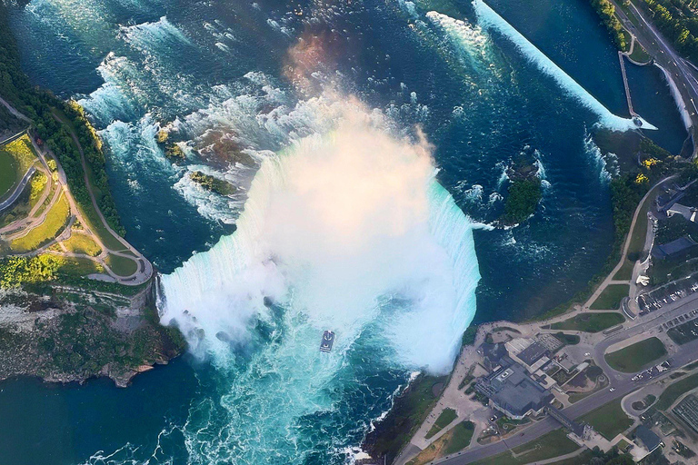 Burlington: volo panoramico alle Cascate del NiagaraBurlington: volo panoramico alle Cascate del Niagara per due persone