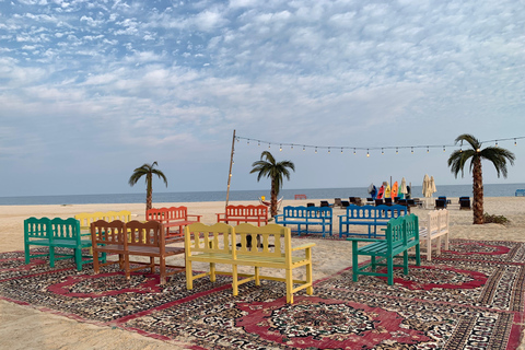 Monster Bus Wüstensafari mit Tagespass im Al Majles Resort