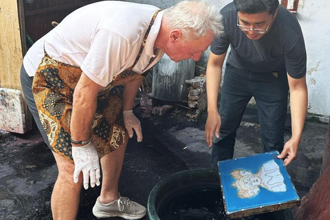 Yogyakarta: Taller de Batik con servicio de recogida y regreso del hotelPaquete mediano Taller de Batik