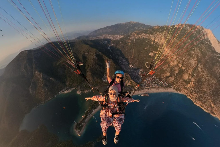 Tandem Paragliding in Fethiye, Oludeniz | Female Pilot