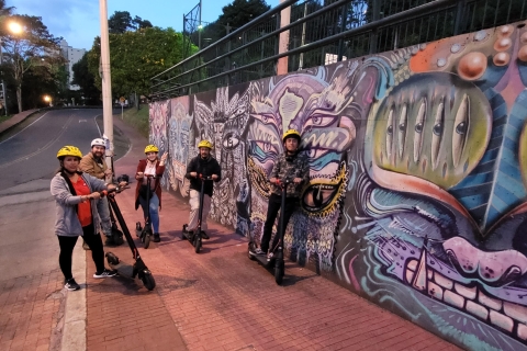 Bogota: Scootertour met straatkunst en graffiti in La CandelariaBogota: verken graffiti in La Candelaria met e-scooter
