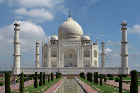 From Delhi: Taj Mahal Sunrise Tour with Private Car