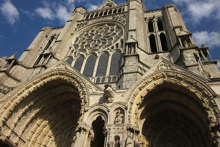 Parijs: dagtour naar de kathedraal van Chartres en de oude stadParijs: kathedraal van Chartres en oude stad dagtour