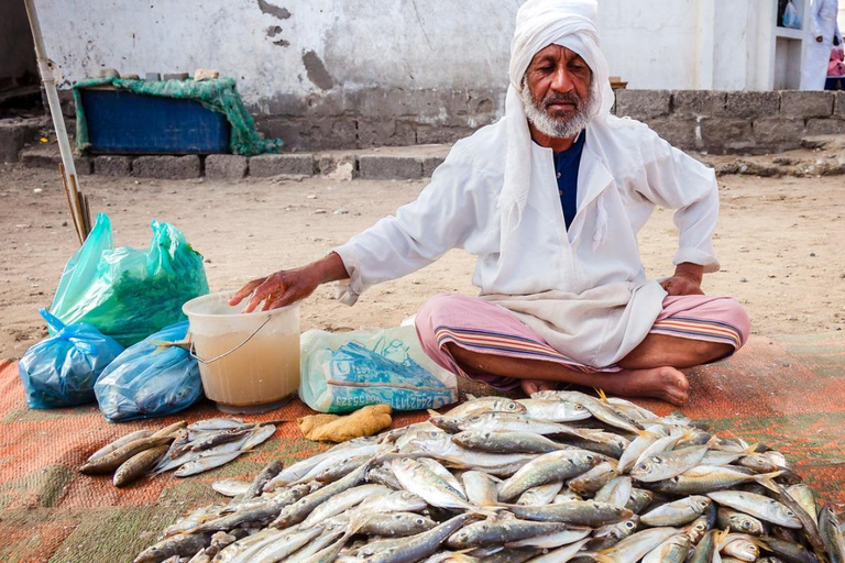 Half-Day Cultural Tour: Barka Markets & Al Naman Castle
