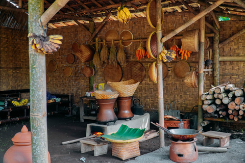 Yogyakarta: Village Tour with Ox Cart Ride and Lunch