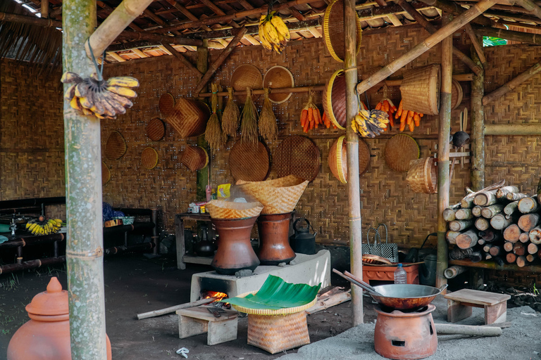 Yogyakarta: Village Tour with Ox Cart Ride and Lunch