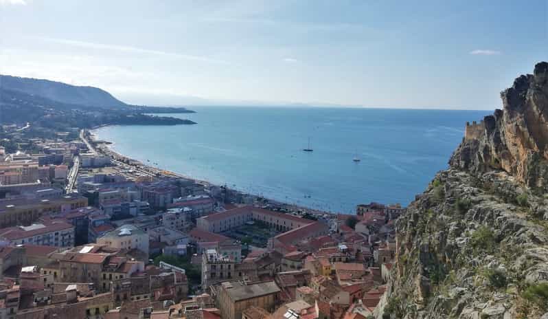 Urban Trek to the Cefalù Castle