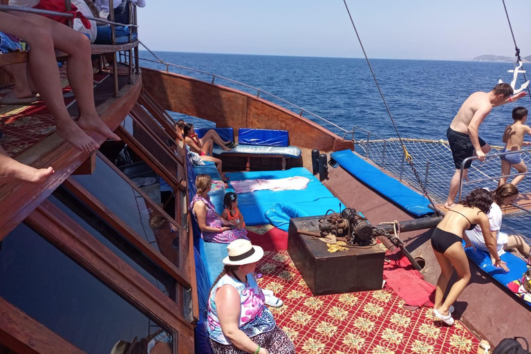 Alanya: Hidden Caves & Cleopatra Beach Catamaran Cruise Without Hotel Transfer