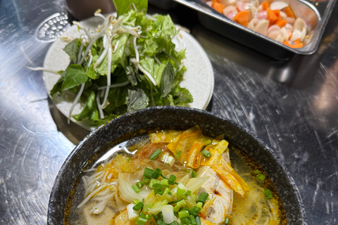 Da Nang: excursão a pé pela comida de rua e espetáculo Charming Da NangDa Nang: Excursão a pé pela comida de rua e espetáculo Charming Da Nang