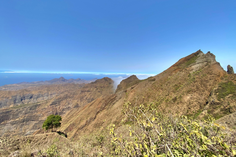 Santiago: Hike from Praia to Monte Tchota and Pico de Antónia Santiago: Beach to Monte Tchota – Pico Leão – Monte Tchota Hike