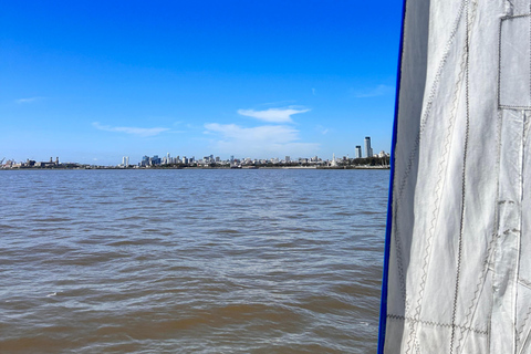 1 hr 30 sailboat ride, the best views of Buenos Aires city.