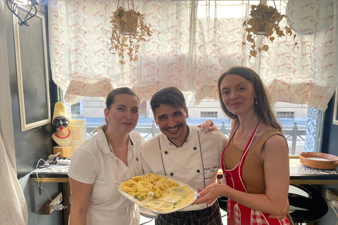 佛罗伦萨：意面制作课程，含晚餐、葡萄酒和... 唱歌！佛罗伦萨：意面制作课程，含晚餐、葡萄酒...还有歌唱！